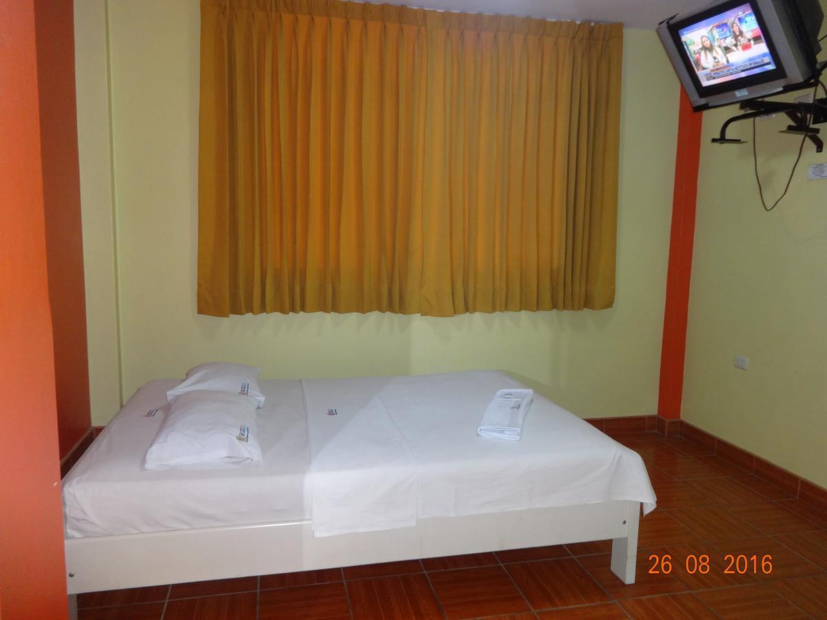تشيكلايو Hotel Humboldt المظهر الخارجي الصورة