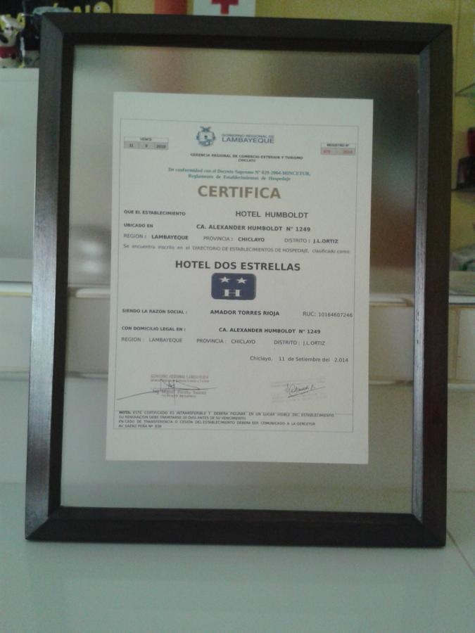 تشيكلايو Hotel Humboldt المظهر الخارجي الصورة